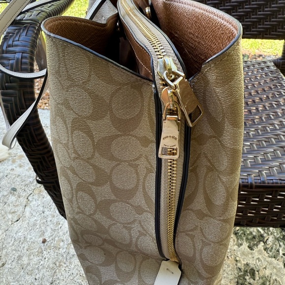 Coach Edie 31 shoulder:laptop bag in polished pebble leather - Picture 9 of 10